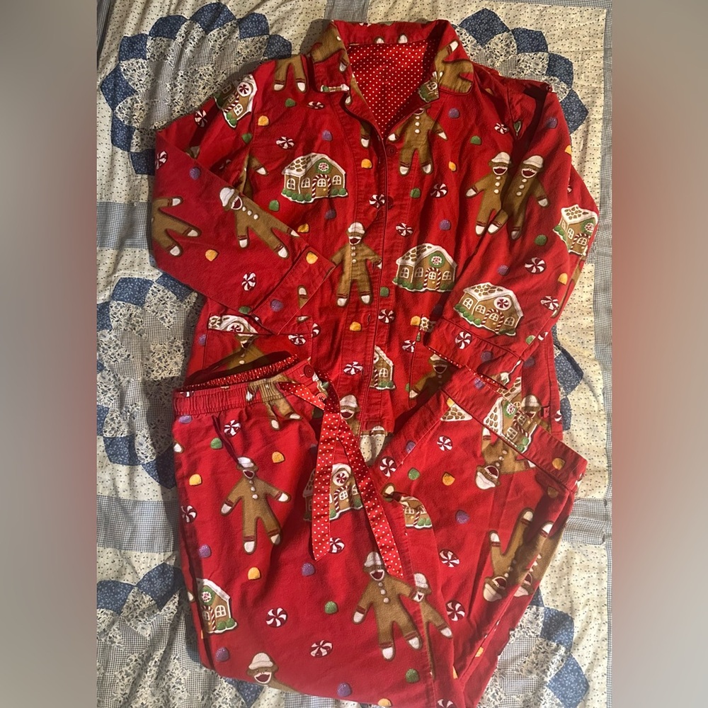 Nick and Nora Flannel Pajamas Large Red Christmas Gingerbread Sock Monkey
